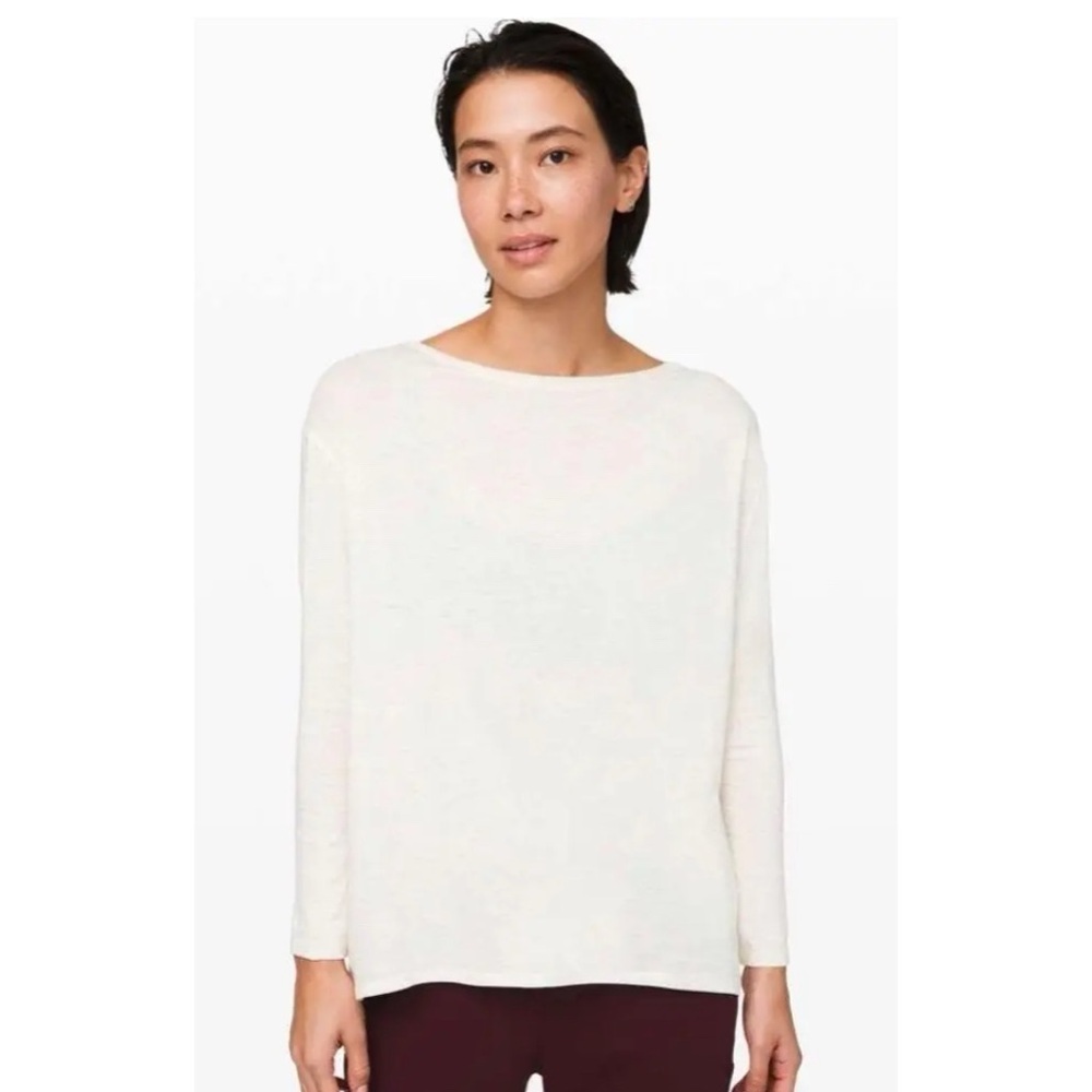 Lululemon Back In Action Long Sleeve in Heathered Dove Grey